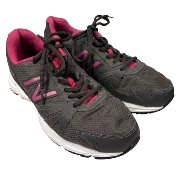 New Balance 380 Women’s Sneakers Running Shoes Size 6 Black Pink Athletic - Picture 2 of 14